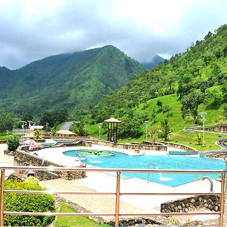 Tinapa Lakeside Hotel Calabar Exterior photo